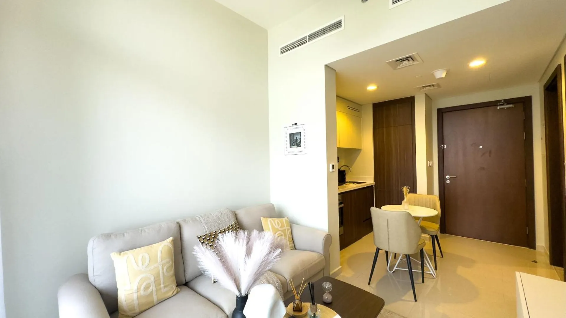 Comfy 1Br At Reva Res Business Bay 1701 Appartement Dubai