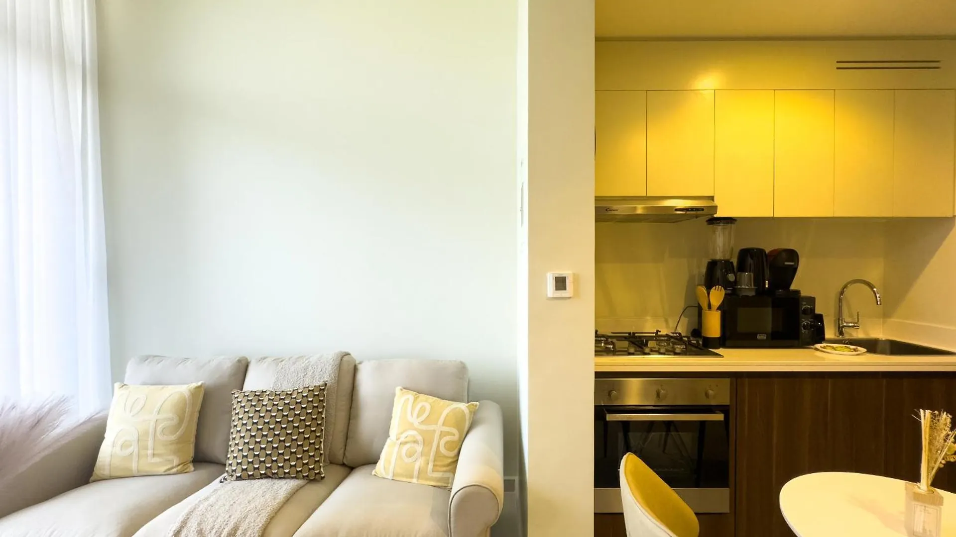 Appartamento Comfy 1Br At Reva Res Business Bay 1701 Dubai